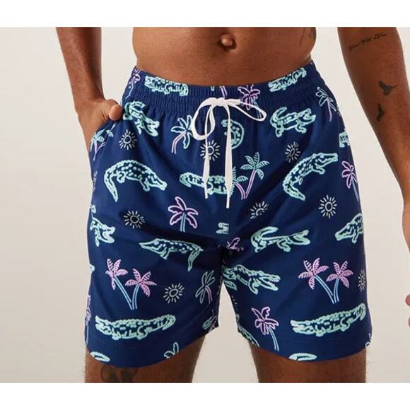 Chubbies Other - NWOT Chubbies Men SZ Medium 5.5” Inseam Classic Swim Trunk Glades Navy Alligator